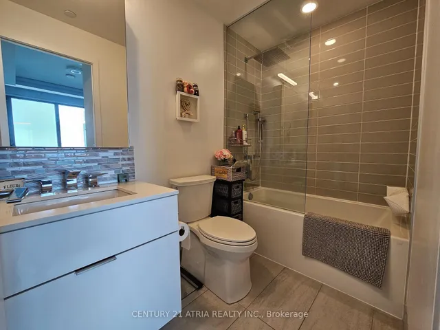 Additional image 14 of 20 Lombard St Unit 3806