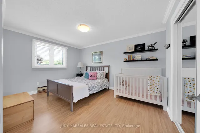 房产图片 31 - 12 Vance Cres