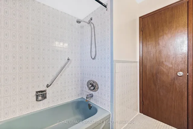 Additional image 23 of 28 Greendowns Dr