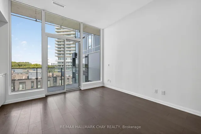 Additional image 15 of 4208 Dundas St Unit 522