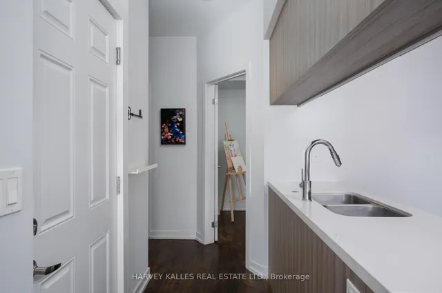 Additional image 16 of 140 Broadview Ave Unit 45