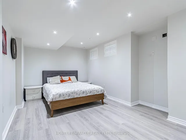 Additional image 36 of 55 Mccandless Crt