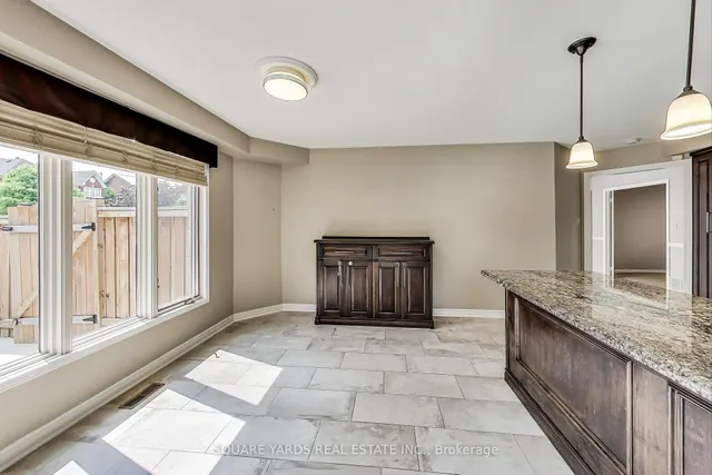 Additional image 15 of 59 Adirondack Cres