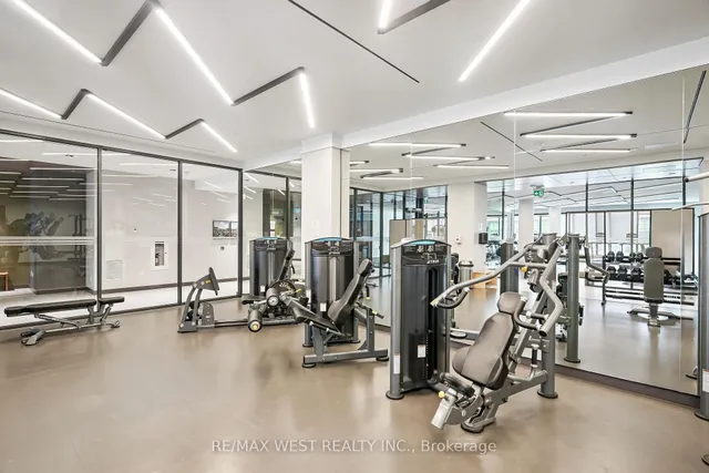 Additional image 10 of 225 Sumach St Unit 505