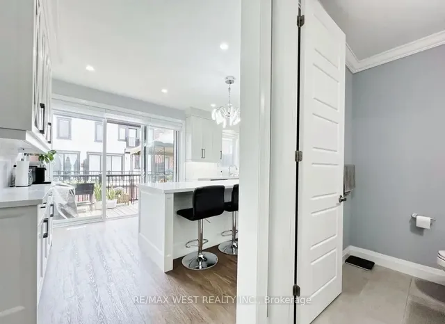 Additional image 10 of 975 Whitlock Ave Unit 20