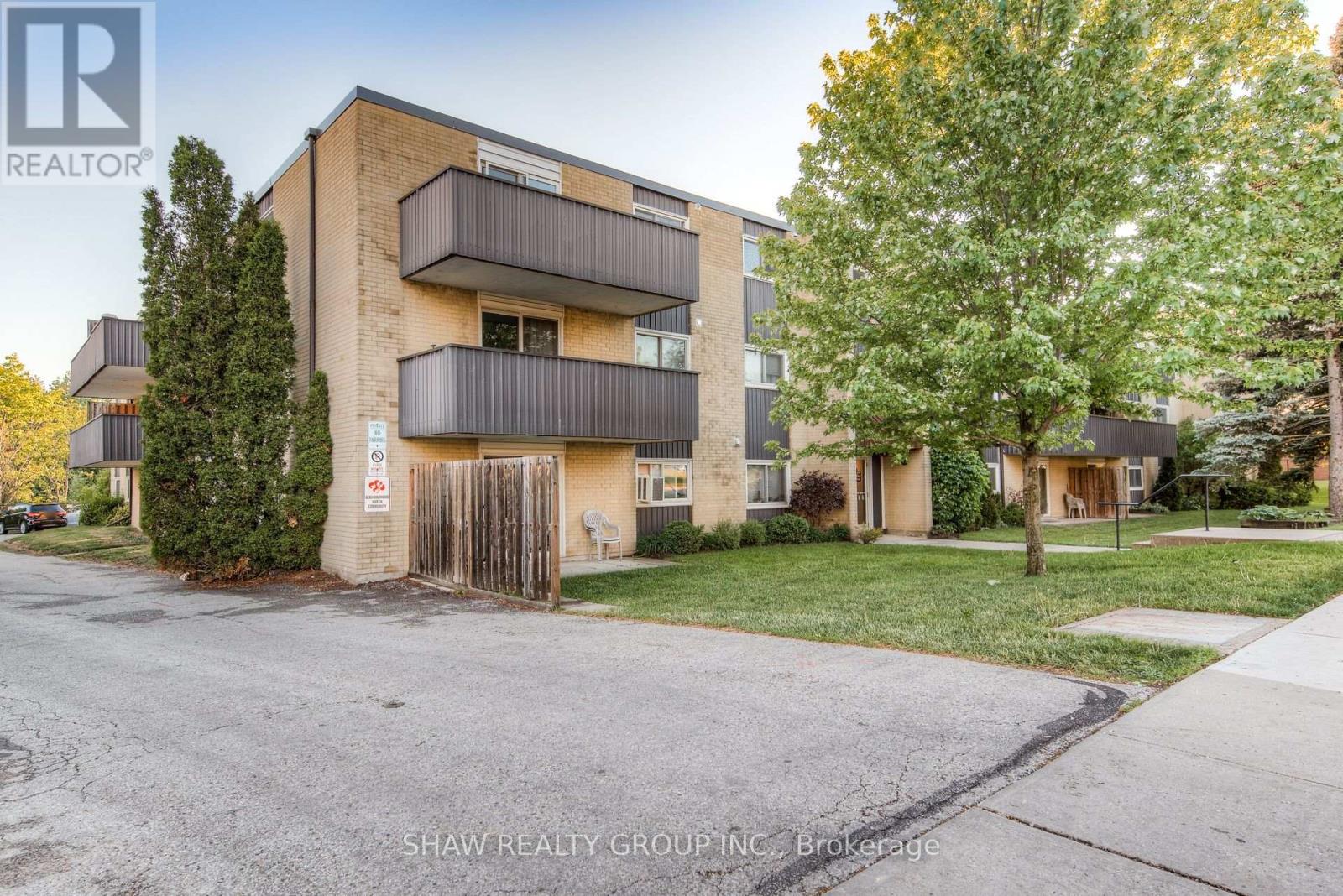 302 - 75 HAZELGLEN DRIVE|Kitchener, Ontario N2M2E2