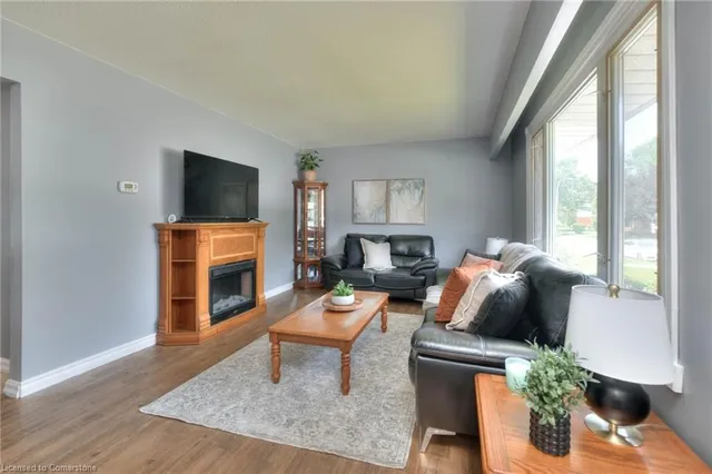 Additional image 5 of 82 Arrowhead Cres