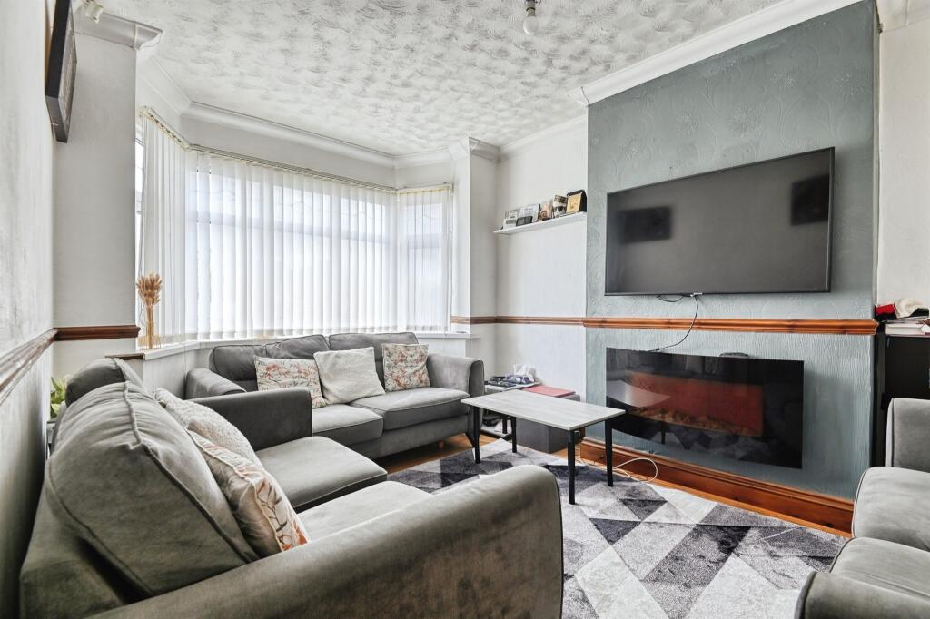 Additional image 5 of Bucklands End Lane, Birmingham