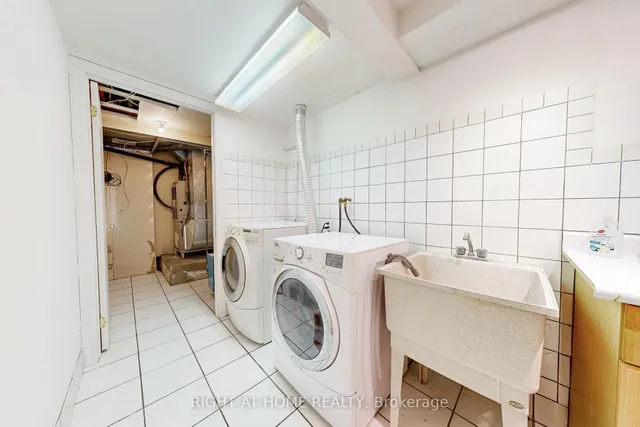 Additional image 38 of 170 Queens Ave