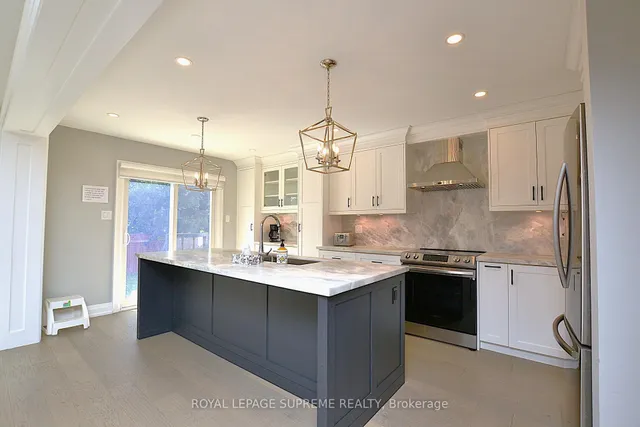 房产图片 9 - 514 Petawawa Cres