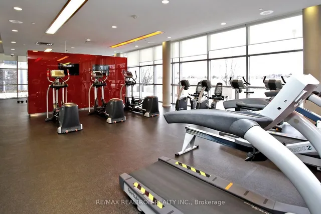 Additional image 17 of 125 Village Green Sq Unit 911