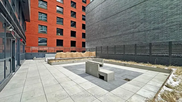 Additional image 50 of 327 King St Unit 1005