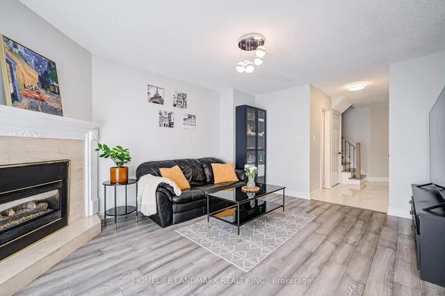 Additional image 17 of 2006 Glenada Cres Unit 27