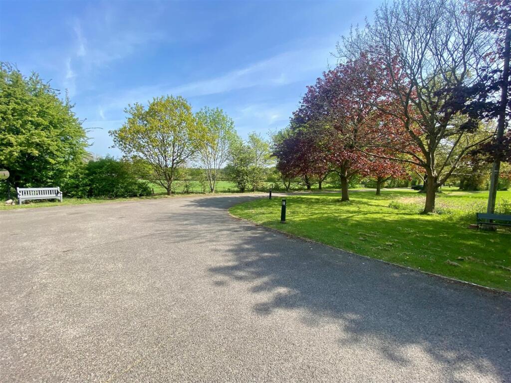 Additional image 11 of Potterells, Station Road, Welham Green