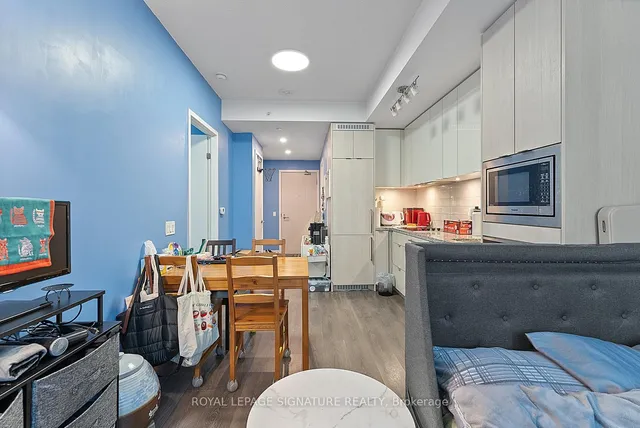 Additional image 10 of 115 Blue Jays Way Unit 806
