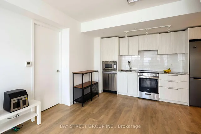 Additional image 14 of 501 Yonge St Unit 4805