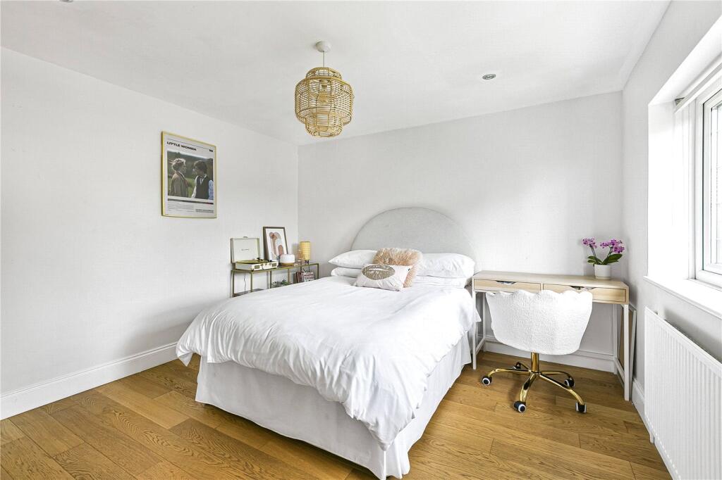 Additional image 16 of Mymms Drive, Brookmans Park, Hertfordshire, AL9