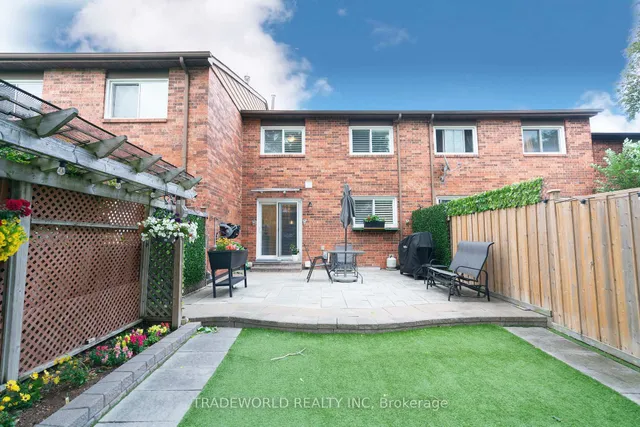 Additional image 45 of 18 Carl Cres