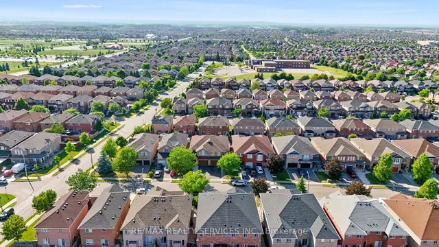 Additional image 4 of 8 Capistro St