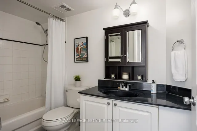 Additional image 14 of 1797 Queen St Unit 411