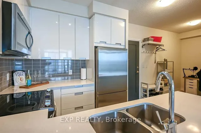 Additional image 9 of 5025 Four Springs Ave Unit 1305