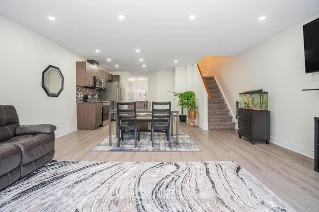 Additional image 17 of 504 WOODLEA Crt