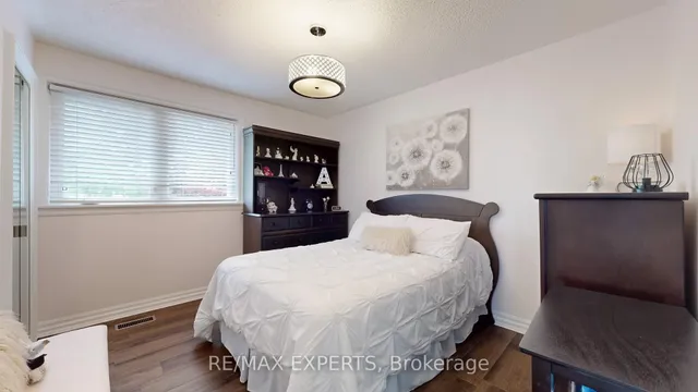 Additional image 24 of 105 Mercury Rd