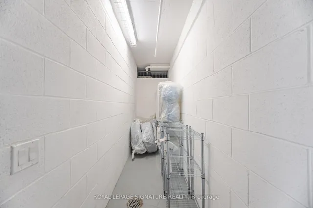 Additional image 40 of 170 Avenue Rd Unit 810