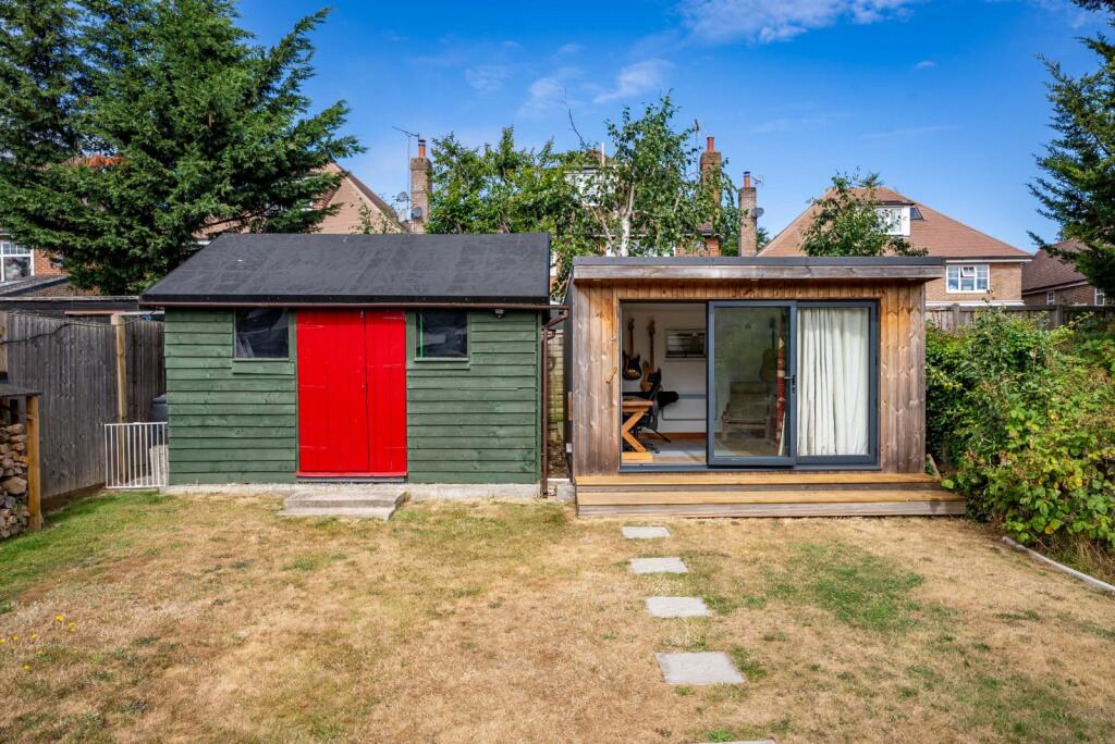 Additional image 19 of Spooners Drive, Park Street, St. Albans, Hertfordshire, AL2