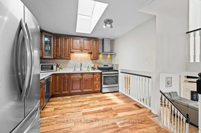 Additional image 19 of 104 Golfwood Dr