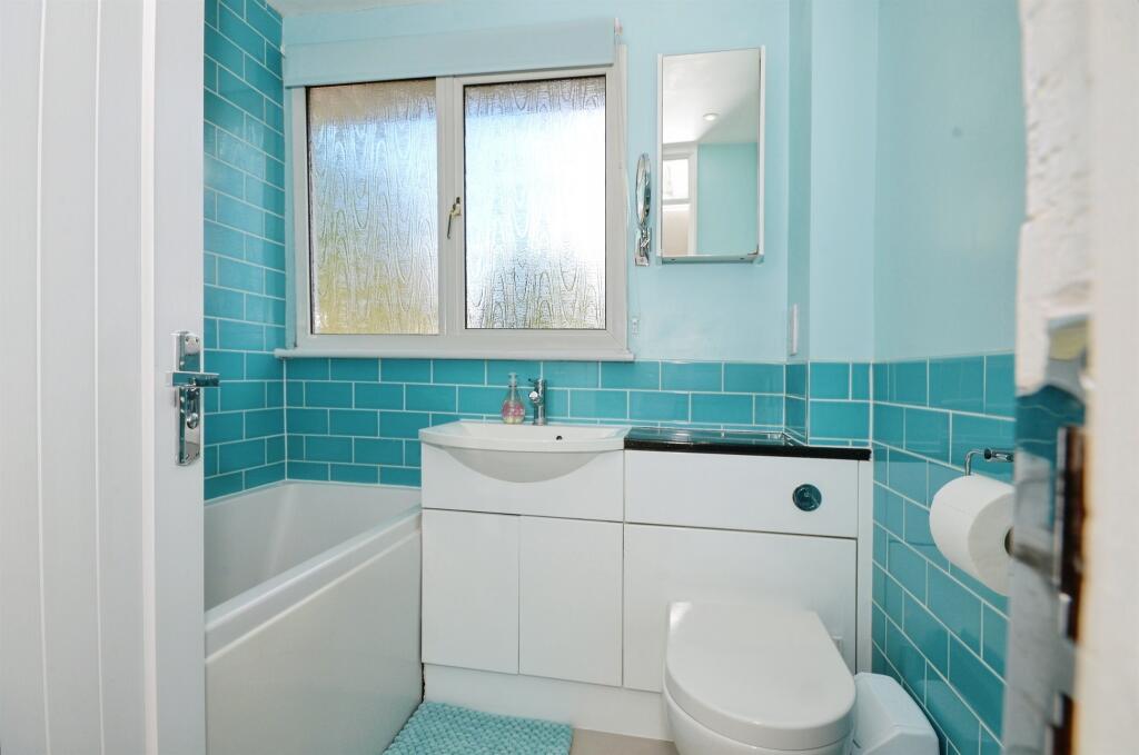 Additional image 14 of Sherwoods Rise, Harpenden