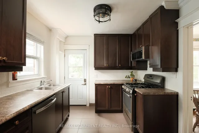 房产图片 18 - 505 Queensdale Ave