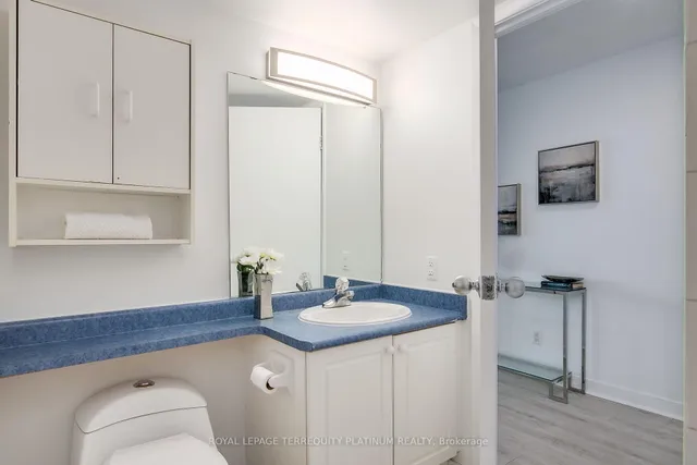 Additional image 8 of 650 Queens Quay Unit 1206