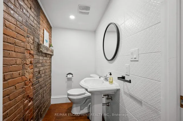 Additional image 34 of 227 Park St