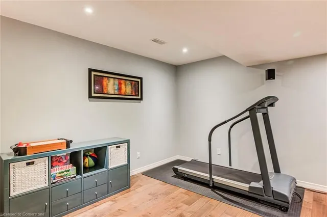 Additional image 27 of 54 Huck Cres