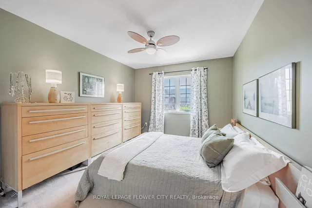 Additional image 18 of 120 Railroad St Unit 40