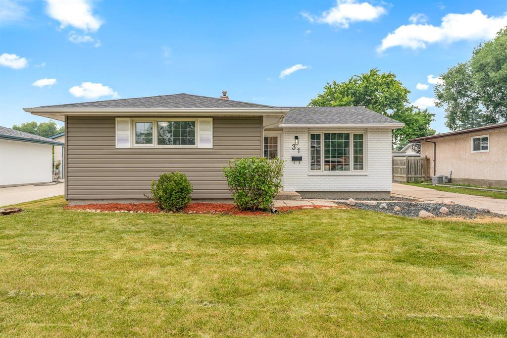 31 Fallbrook Bay|Winnipeg, Manitoba R2J2P5