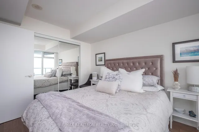 Additional image 18 of 2181 Yonge St Unit 2706