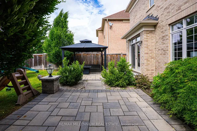 Additional image 45 of 51 Legendary Circ