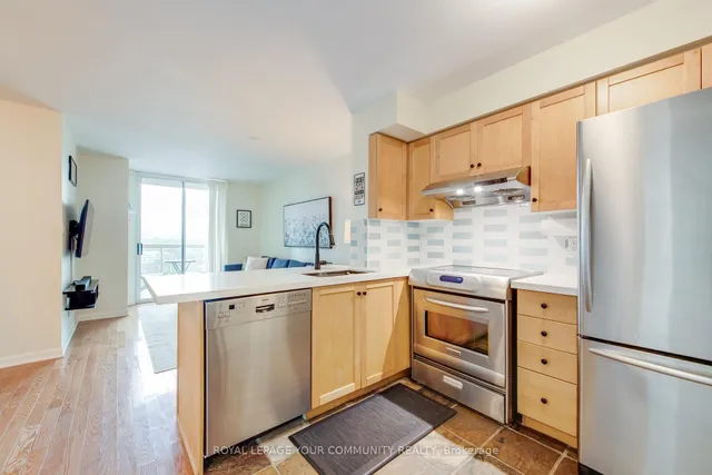 Additional image 10 of 323 Richmond St Unit 1007