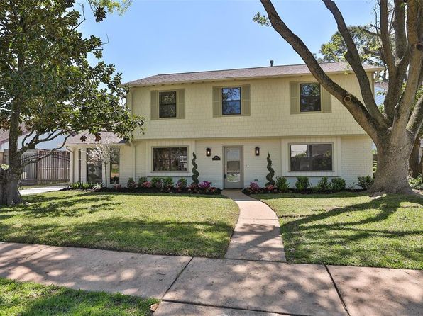 12511 Mooredale Ln, Houston, TX 77024