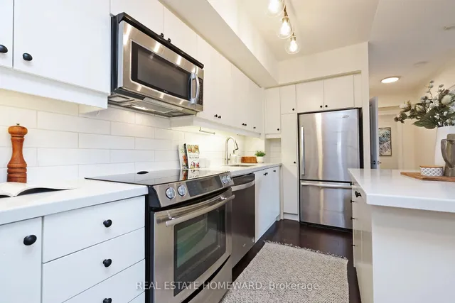 Additional image 4 of 701 Sheppard Ave Unit 302