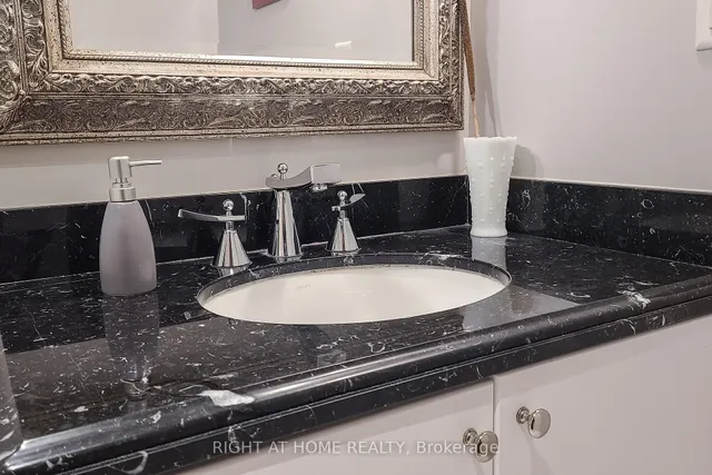 Additional image 25 of 2045 Lake Shore Blvd Unit 507