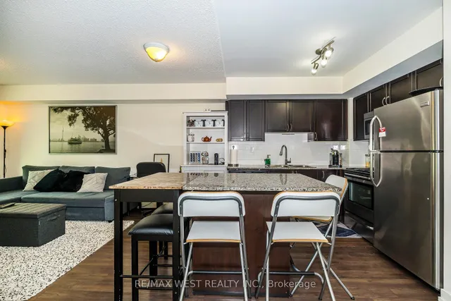 Additional image 9 of 816 Lansdowne Ave Unit 209