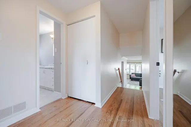 Additional image 15 of 211 Hazelglen Dr