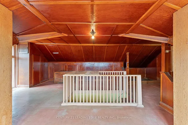 Additional image 18 of 102 Kalmar Ave