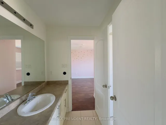 Additional image 11 of 4 Arctic Wolf Rd