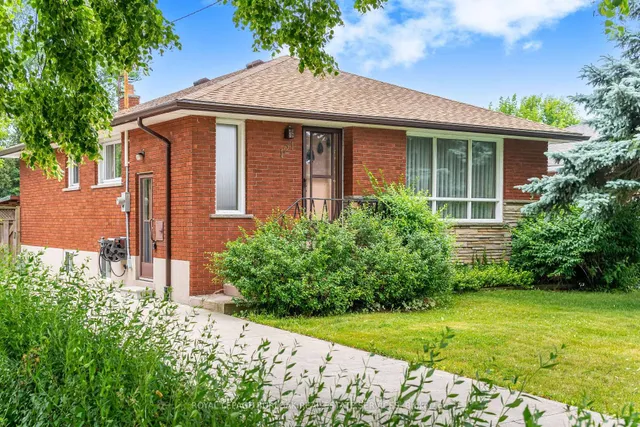 房产图片 2 - 121 Manning Ave