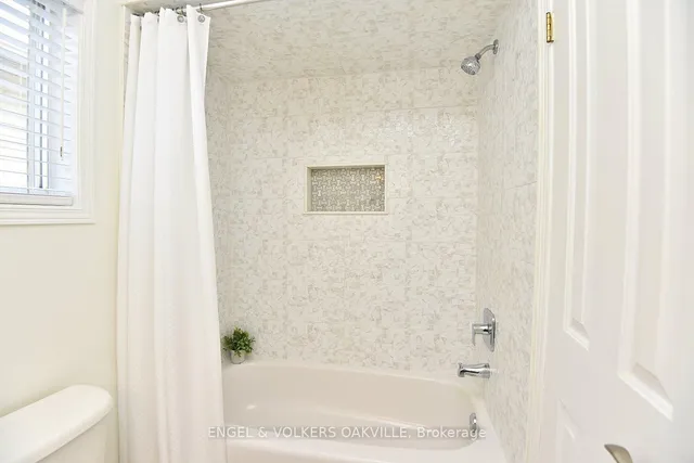 Additional image 25 of 28 Waterwheel Cres