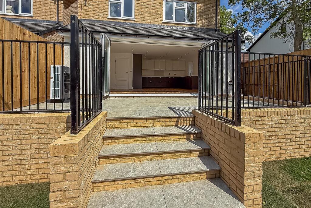 Additional image 17 of Birchmead Close, New Greens, St. Albans